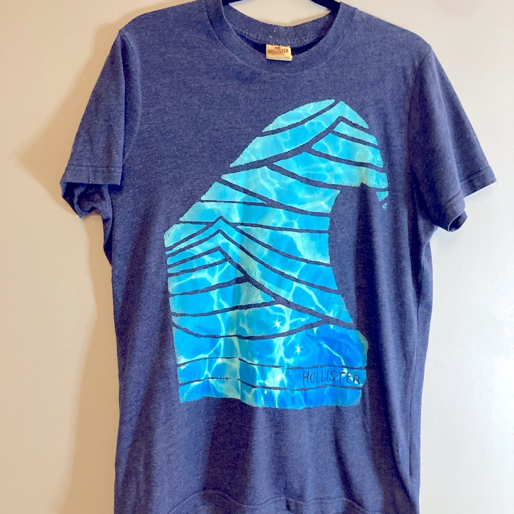 Men’s Hollister T-shirt